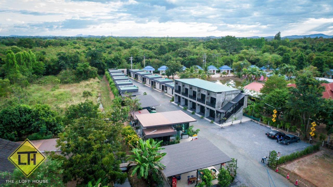 The Loft House Sakaeo Hotel Watthana Nakhon Eksteriør billede