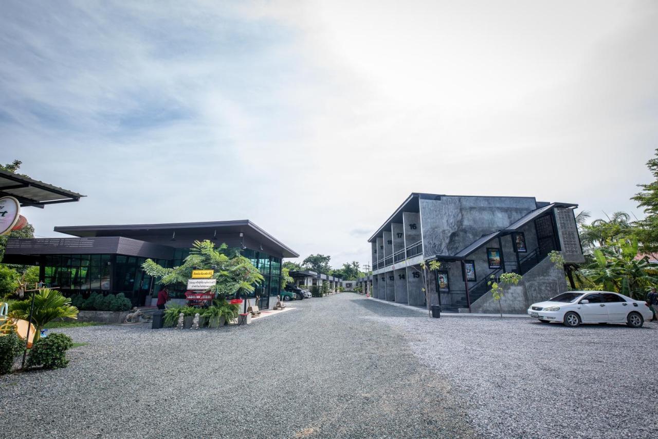 The Loft House Sakaeo Hotel Watthana Nakhon Eksteriør billede